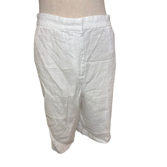 bermudas en lin blanc