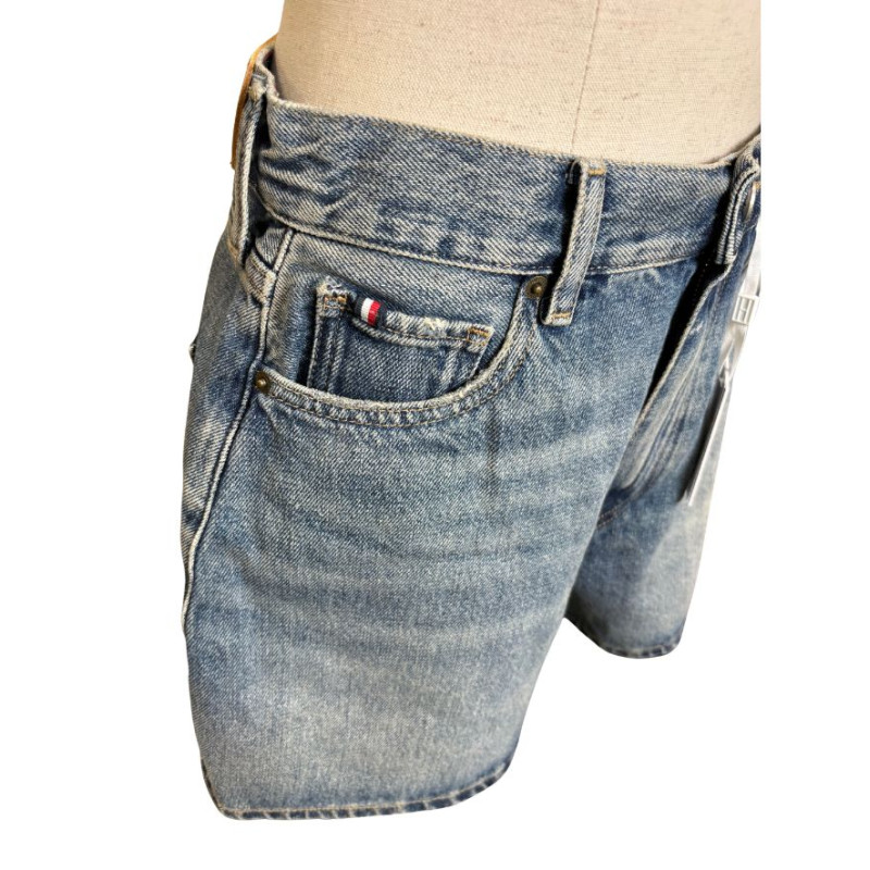 bermudas bleu clair